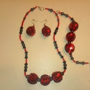 3pc Jewelry Set incl Necklace, bracelet & earrings
